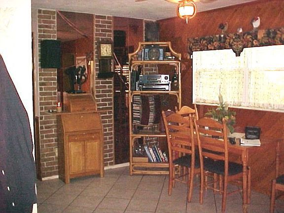 3rd image of 704 Hull Island Dr