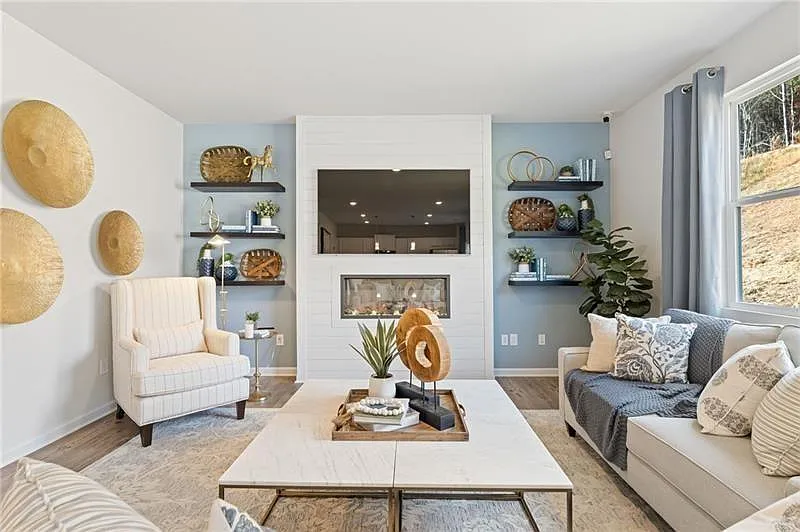 5 bed, 3.0 bath, 2570 sqft, $2,500 — Photo 4