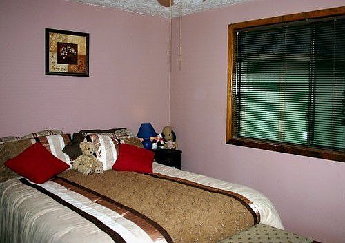 5th image of 4503 NE Wildrose Dr