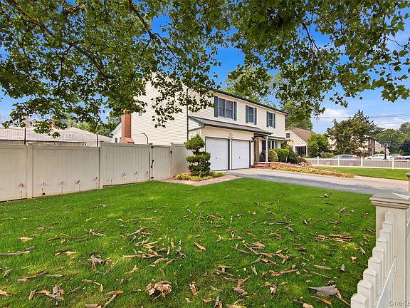 3rd image of 1 Geoffrey Avenue