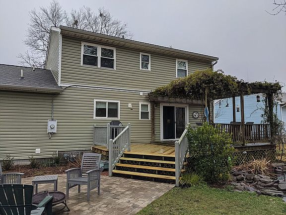 4th image of 318 Agusta Dr