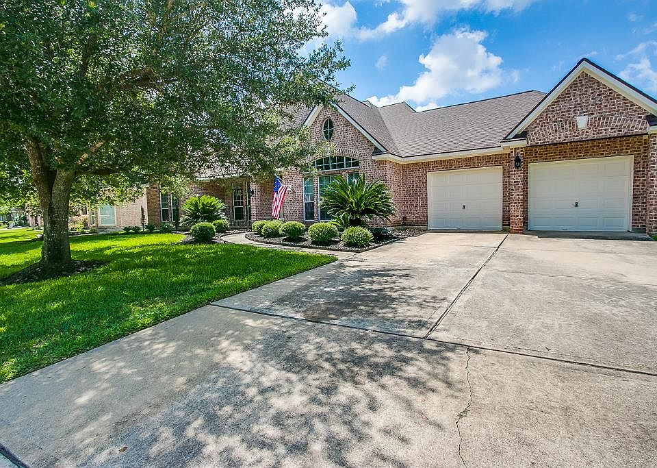 1st image of 15611 Stable Oak Dr