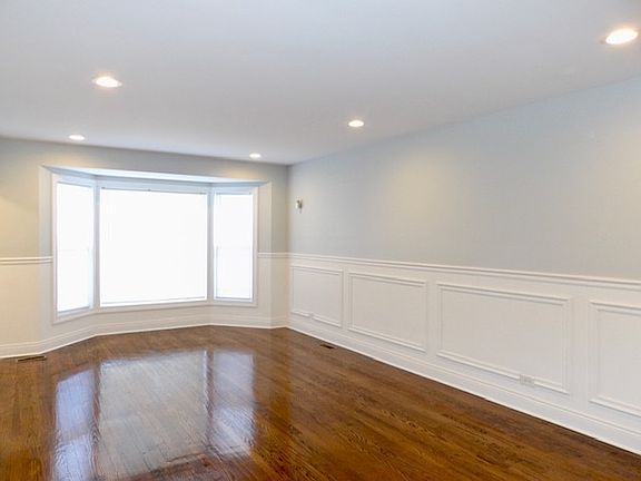 3rd image of 8525 S Wolcott Ave