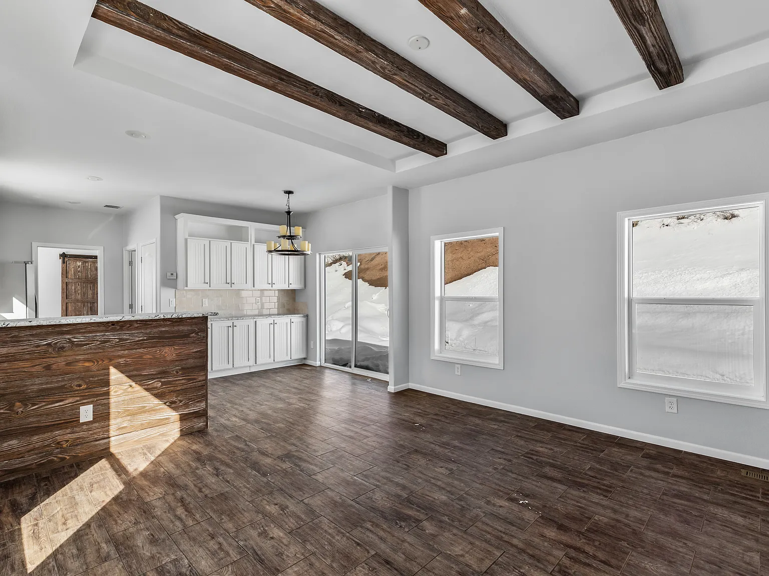 3 bed, 1170 sqft, $3,750 — Photo 1