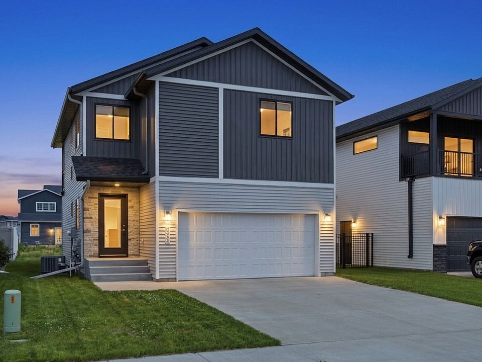 1st image of 8068 Goldfinch Dr