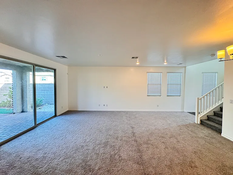 2711 Lindsey Springs St — Photo 9