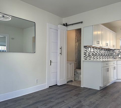 3rd image of 1649 State St #1649