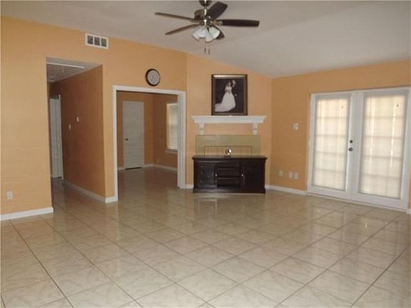 2nd image of 3645 Forest Park Ln
