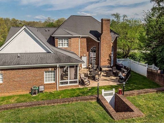 4th image of 102 Watercress Dr