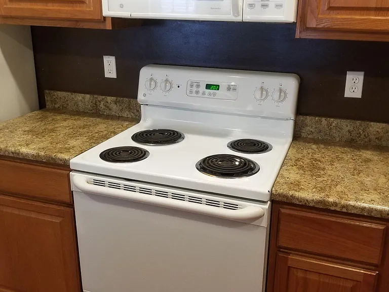 8823 Timber Creek Ln — Photo 3