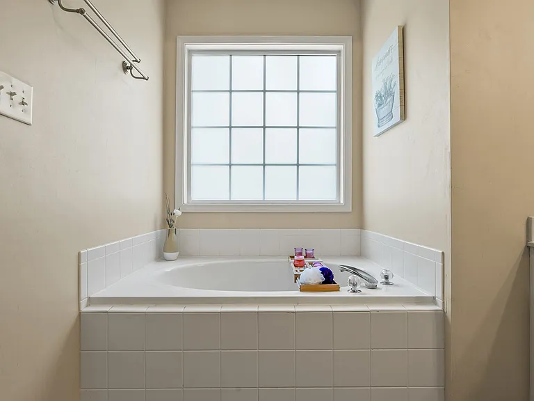 3613 Southland Dr NE #A — Photo 22