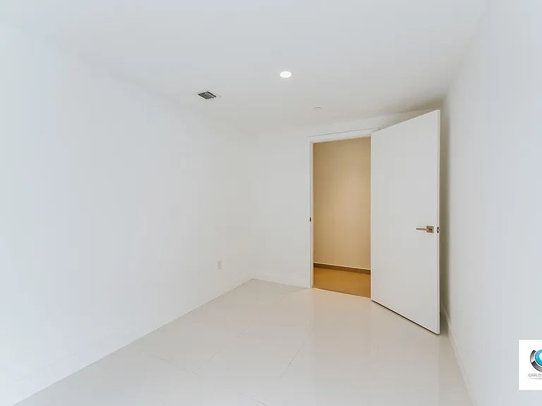 1080 Brickell Ave — Photo 19