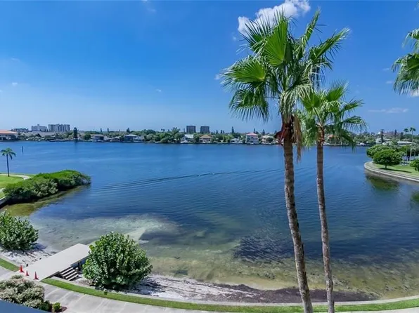 7902 Sailboat Key Blvd S APT 402, South Pasadena, FL 33707