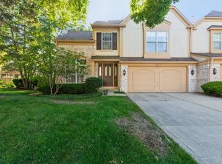 167 W Fox Hill Dr, Buffalo Grove, IL