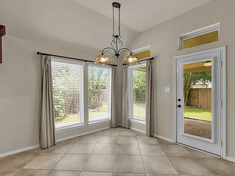 12938 Buchanan Oaks Ln — Photo 19