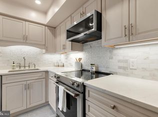 4627 36th St S APT A1, Arlington, VA 22206