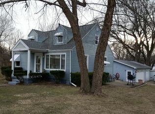 1075 N Nickey Ave, Decatur, IL 62526