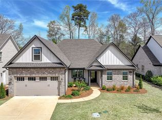 2770 Mill Lakes Rdg, Opelika, AL 36801