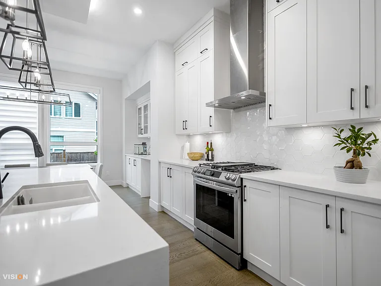 20463 76a Ave — Photo 18