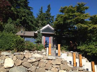 9225 17th Ave NE, Seattle, WA 98115