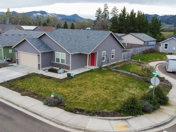 110 Teresa Ln, Winston, OR 97496