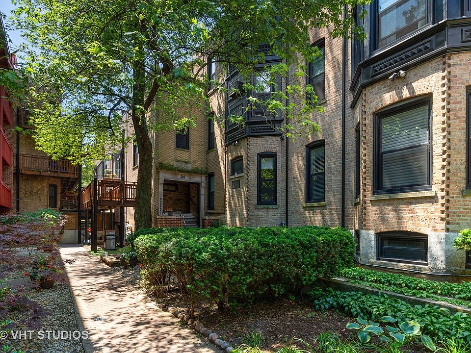 1st image of 809 W Oakdale Ave #G-2