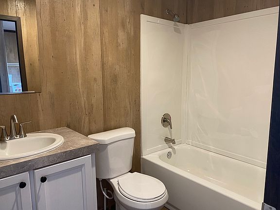 4th image of 2101 SW 38th St #299