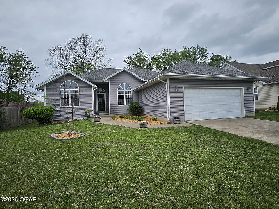 1st image of 102 Kingsley Dr