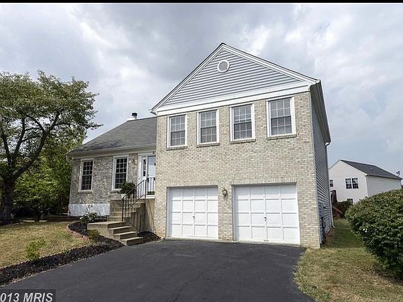 2nd image of 8 Brinks Ct