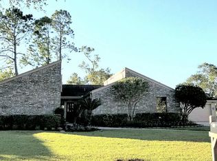 601 Tanglewood Dr, Friendswood, TX 77546