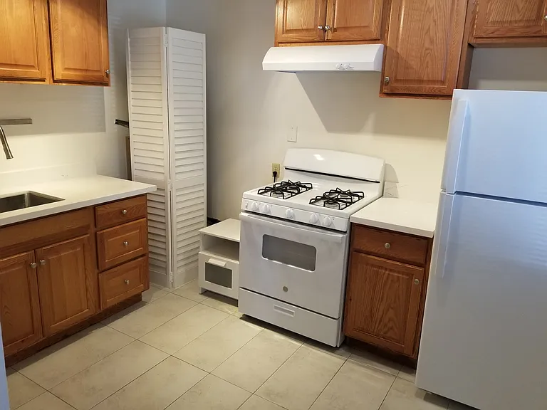 1625 Woolsey St #1 — Photo 4