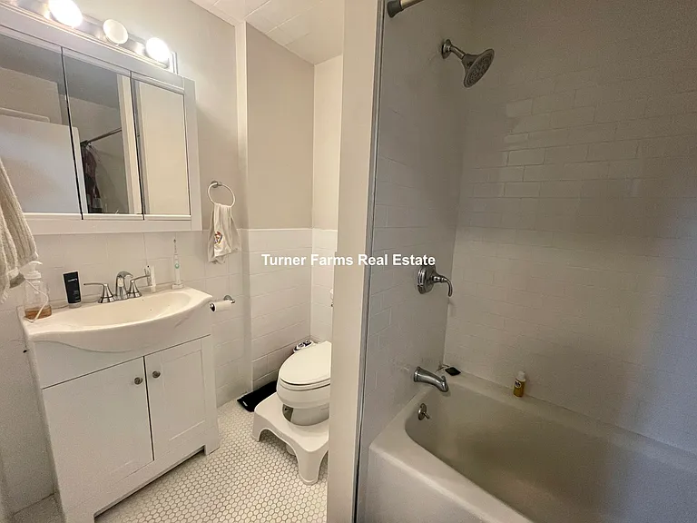 158 Broadway #3 — Photo 27