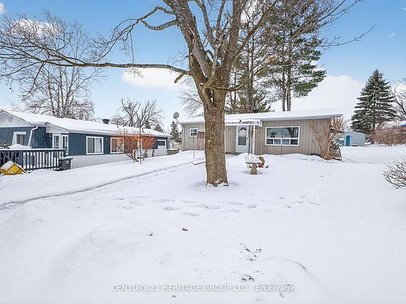 3rd image of 16 Mimosa Cres