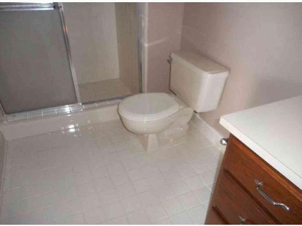 Master bath attached to master bedroom