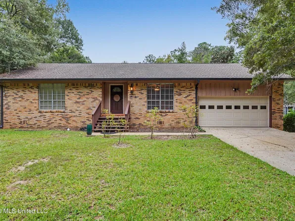 1508 Eagle Cir, Gautier, MS 39553