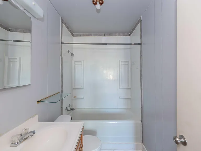 821 S Travis St #2 — Photo 14