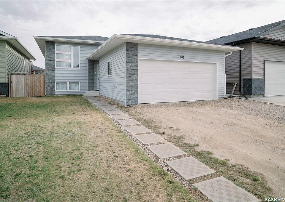 1st image of 205 Reddekopp LANE