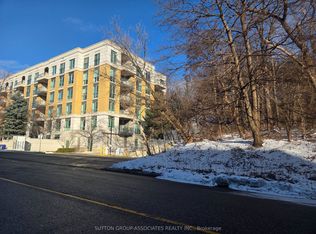 11 William Carson Cres #207, Toronto, ON M2P2G1