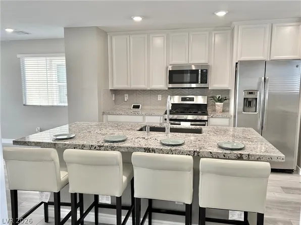 793 N Water St, Henderson, NV 89015