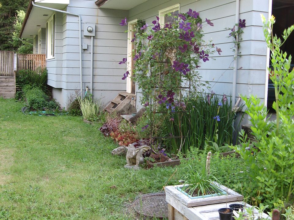 2nd image of 29393 Hale Rd