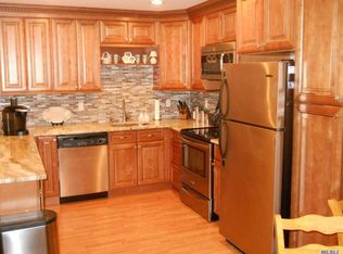 400 Fulton St, Farmingdale, NY 11735