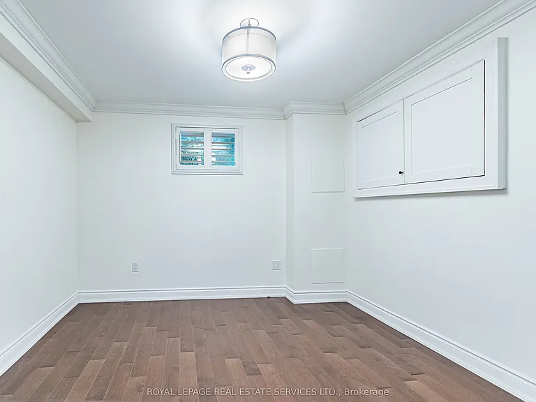 64 Grenview Blvd S #LOWER — Photo 12