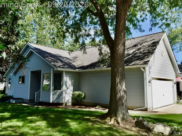 9377 Jamie Dr #7, Davison, MI 48423