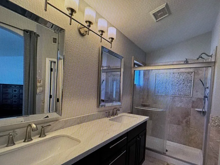 4427 E Rowel Rd — Photo 8