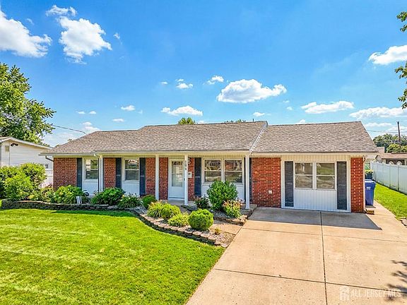 2nd image of 106 Monmouth Rd