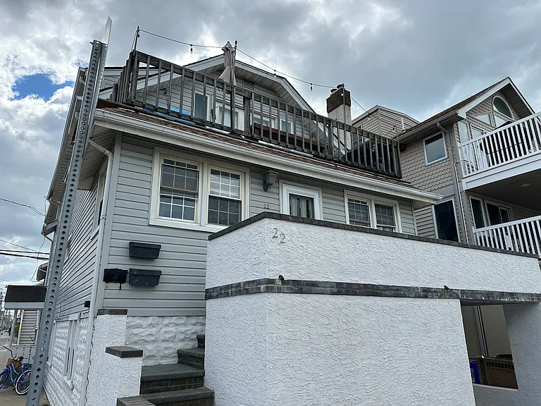 22 Indiana Ave #2 — Photo 15