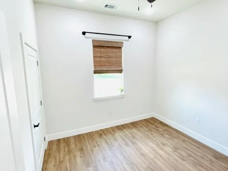 444 Timberbend Trl — Photo 13