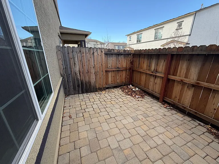 529 Autumn Breeze Cir — Photo 18