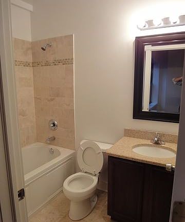 5th image of 6302 N Rockwell St APT A3
