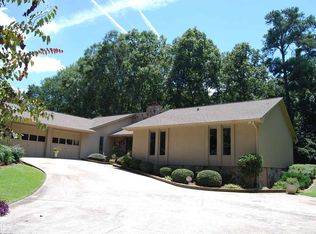 530 Kenwood Rd, Fayetteville, GA 30214